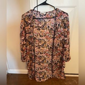 Boutique small (fits very oversized) floral kimono